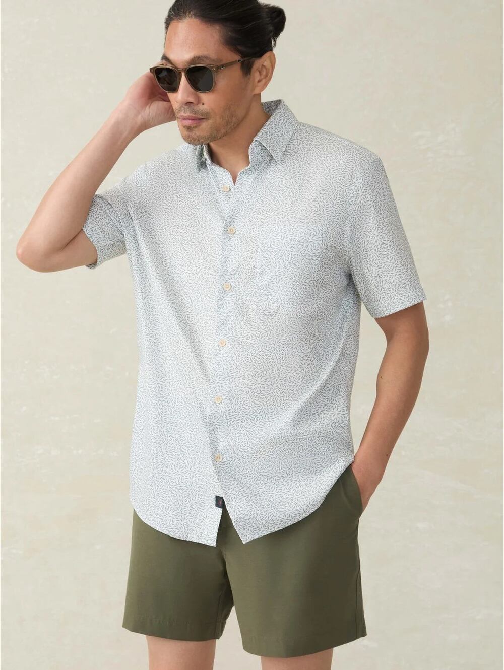 Faherty Reserve The Movement Shirt Men's M Sage Leaf Print Stretch Button Up